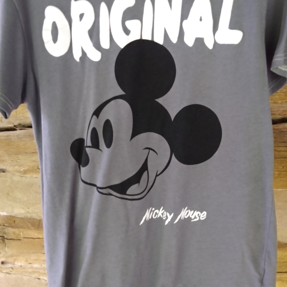Disney Gray Mickey Mouse Tee Shirt Size Medium - Picture 2 of 4
